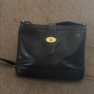 Vintage Black Leather  Gucci Shoulder Bag